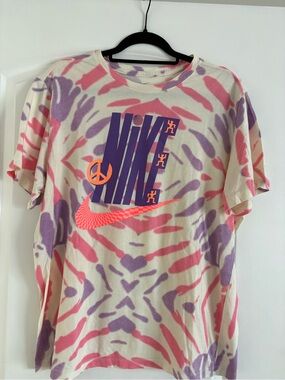 Nike Kids Short-Sleeve Tie-Dye Tee in Pink & Purple